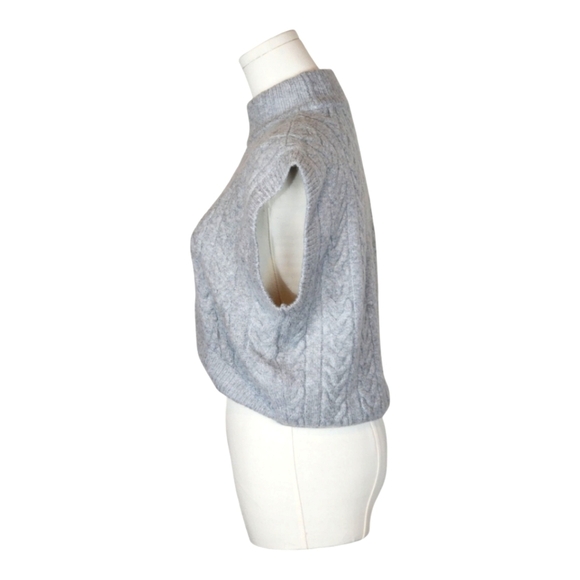 Versona Gray Cable Knit Sleeveless Turtleneck Sweater Vest Small Preppy - Picture 2 of 7